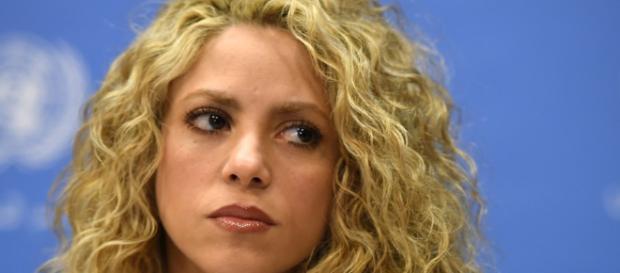 Además de sus problemas de cuerdas vocales, Shakira es ahora investigada en España Además de sus problemas de cuerdas vocales, Shakira es ahora investigada en España
