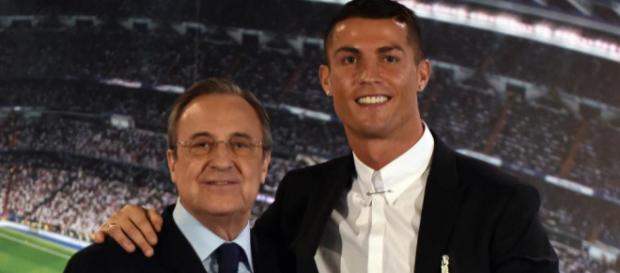 Florentino Pérez y Cristiano Ronaldo firman un pacto que cambia todo en el Madrid - thesun.co.uk Florentino Pérez y Cristiano Ronaldo firman un pacto que cambia todo en el Madrid - thesun.co.uk