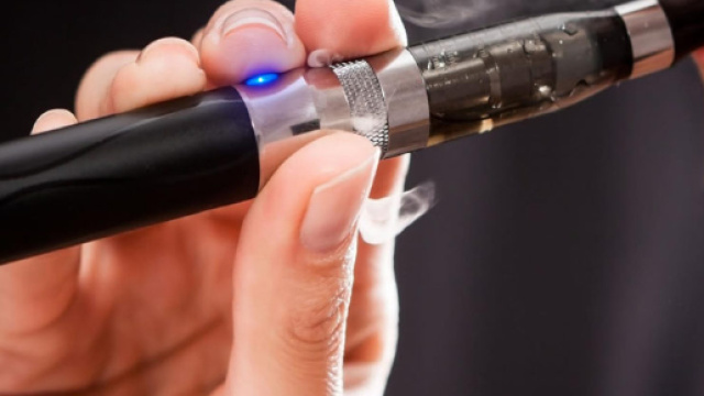Studi scientifici affermano che nel Regno Unito , grazie alle e-cig, hanno smesso di fumare 18mila persone