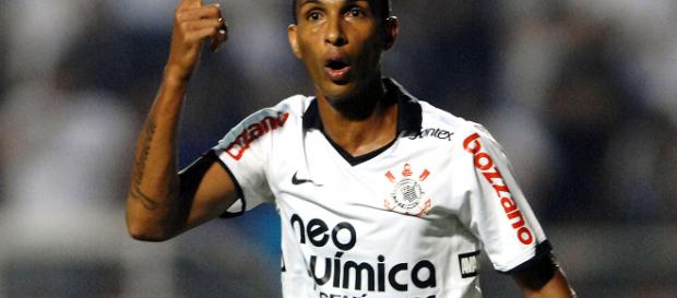 Liedson ha sido un jugador histórico para el Corinthians. Liedson ha sido un jugador histórico para el Corinthians.