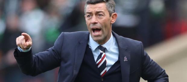 Pedro Caixinha tiene un difícil reto con La Máquina Pedro Caixinha tiene un difícil reto con La Máquina
