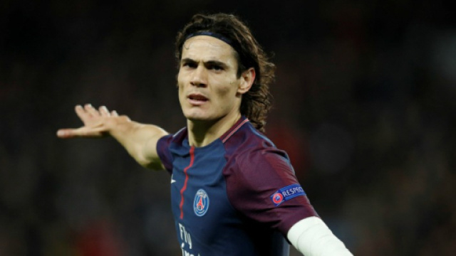 Dhorasoo se paye Cavani (et le PSG) - Football - Sports.fr - sports.fr
