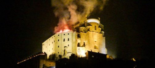 In fiamme il tetto dell'abbazia di San Michele ( Foto: web )