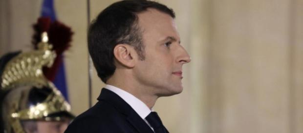 A la Une: ça se corse pour Emmanuel Macron - RFI - rfi.fr A la Une: ça se corse pour Emmanuel Macron - RFI - rfi.fr