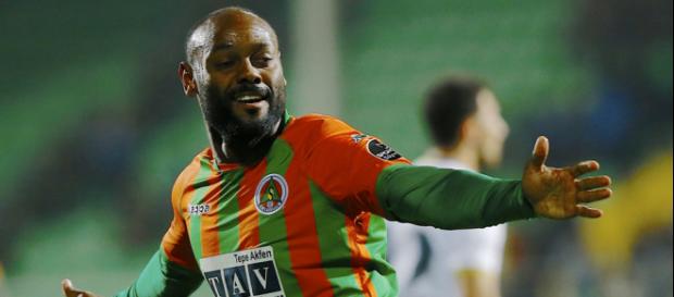 Der Brasilianer Vagner Love könnte bald für Besiktas spielen (Quelle: com.br) Der Brasilianer Vagner Love könnte bald für Besiktas spielen (Quelle: com.br)