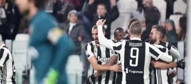Juventus vence 1 por 0 al Génova con gol de Costa Juventus vence 1 por 0 al Génova con gol de Costa