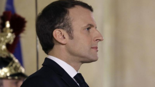 A la Une: ça se corse pour Emmanuel Macron - RFI - rfi.fr