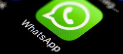 WhatsApp choc, continuano le truffe ai danni degli utenti