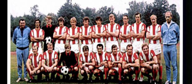 FC Bayern München Mannschaftskarte Anfang der 70er Jahre FC Bayern München Mannschaftskarte Anfang der 70er Jahre