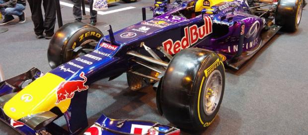 Image from https://commons.wikimedia.org/wiki/File:Red_Bull_Renault_Formula_1_Car_(24174626929).jpg Image from https://commons.wikimedia.org/wiki/File:Red_Bull_Renault_Formula_1_Car_(24174626929).jpg