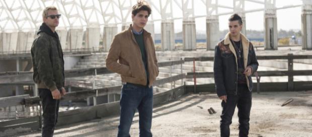 Suburra - La Serie: l'inizio criminale di Netflix in Italia #LegaNerd - leganerd.com Suburra - La Serie: l'inizio criminale di Netflix in Italia #LegaNerd - leganerd.com