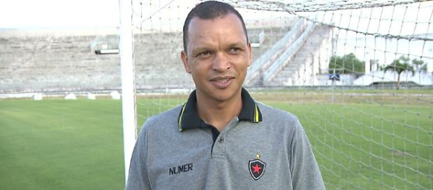 Warley era gerente de futebol do Botafogo Warley era gerente de futebol do Botafogo