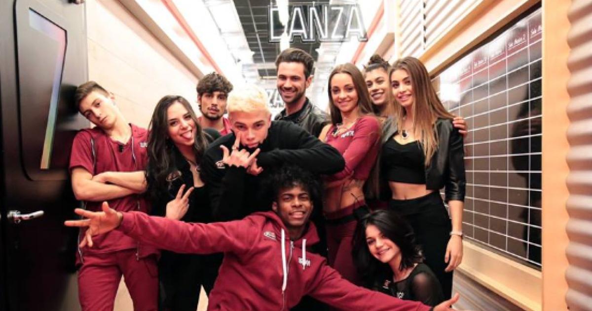 Amici 17, diretta del 27 gennaio, strani eventi nel talent di Maria De