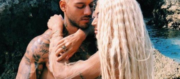 Após clique quente com Pabllo Vittar, Lucas Lucco rebate crítica. Após clique quente com Pabllo Vittar, Lucas Lucco rebate crítica.