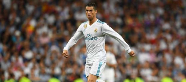 Cristiano Ronaldo volta a marcar em jogo contra o Valencia Cristiano Ronaldo volta a marcar em jogo contra o Valencia
