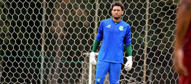 Goleiro tinha ficado no banco de reservas na partida contra o Água Santa. (Foto Reprodução). Goleiro tinha ficado no banco de reservas na partida contra o Água Santa. (Foto Reprodução).