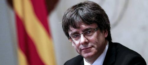 Carles Mundó renuncia al acta de diputado y el Parlament recibe la ... - elpais.com
