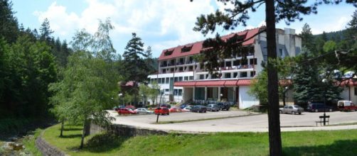 Boscnia, l'albergo che nasconde orribili segreti