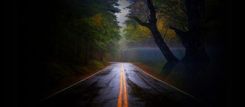 Whose road is ending? (Image skeeze Pixabay)