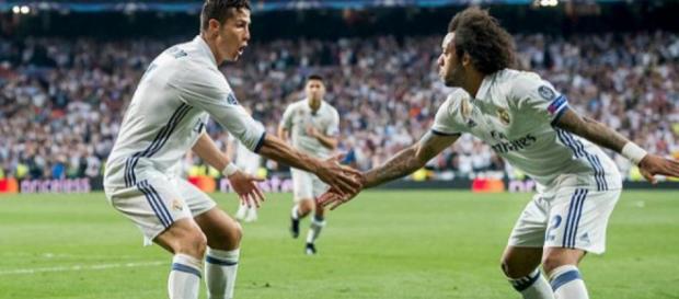 Cristiano Ronaldo y Marcelo teniendo comportamientos inapropiados Cristiano Ronaldo y Marcelo teniendo comportamientos inapropiados