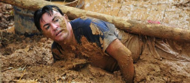 Dschungelcamp: Bei dieser Aufgabe verliert Matthias Mangiapane sogar seine Hose - Foto: MG RTL D / Stefan Menne Dschungelcamp: Bei dieser Aufgabe verliert Matthias Mangiapane sogar seine Hose - Foto: MG RTL D / Stefan Menne