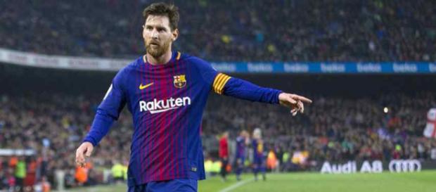 Leo Messi continua dirigindo seu time para a vitória Leo Messi continua dirigindo seu time para a vitória