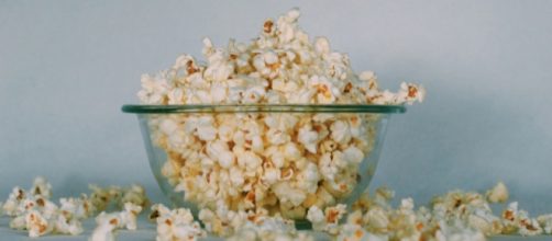 Microwave Popcorn - Photo by Georgia Vagim on Unsplash