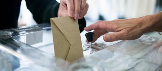 Elections législatives partielles : les Macronistes affaiblis Elections législatives partielles : les Macronistes affaiblis