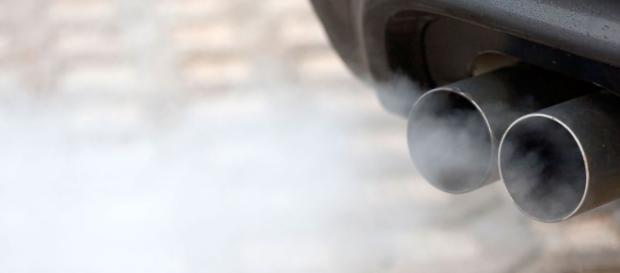 Humo de escapes toxicos matan a la humanidad Humo de escapes toxicos matan a la humanidad
