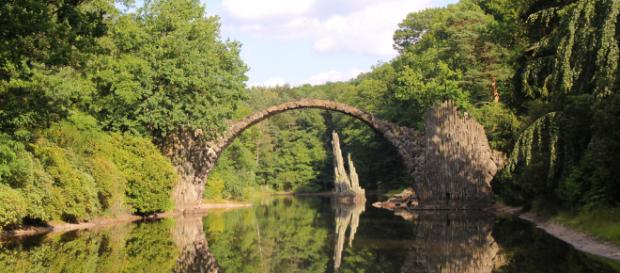 Reiseziele in Deutschland. Hier die Rakotz-Brücke. Reiseziele in Deutschland. Hier die Rakotz-Brücke.