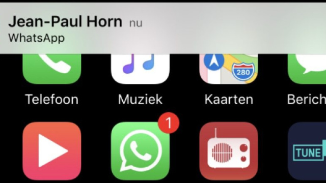 WhatsApp compatibile con CarPlay