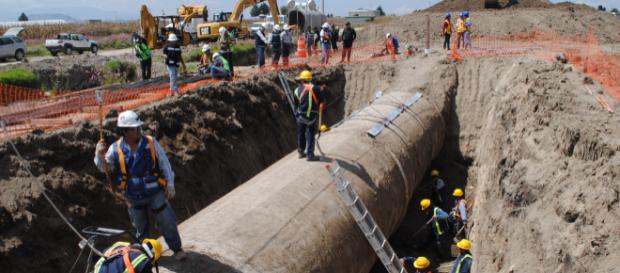 Desabastecimiento del servicio de agua en 13 Delegaciones de Ciudad de México. Desabastecimiento del servicio de agua en 13 Delegaciones de Ciudad de México.