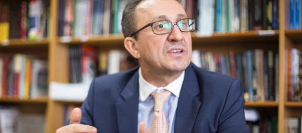 Ex-assessor de Lula e desembargador, Rogério Favreto. Ex-assessor de Lula e desembargador, Rogério Favreto.