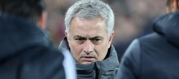 José Mourinho: Lesiones = Contrataciones José Mourinho: Lesiones = Contrataciones