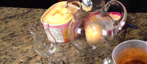 Old school ice cream punch is great for Superbowl Sunday. (Image via Cookingguide Youtube screenshot).