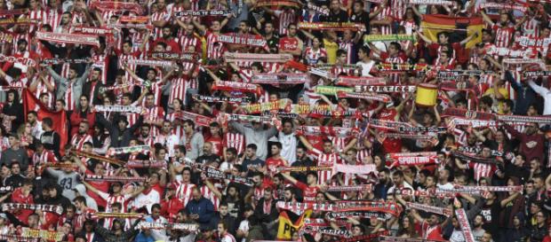 En el partido contra Nastic hubo cánticos racistas de los fans. En el partido contra Nastic hubo cánticos racistas de los fans.