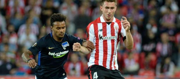 Laporte (à droite) rejoint Manchester City Laporte (à droite) rejoint Manchester City