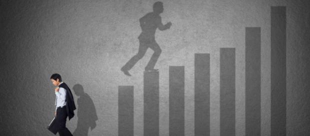 Todo es cuestión de perspectiva, lo que algunos ven como el final, otros lo ven como el principio. Todo es cuestión de perspectiva, lo que algunos ven como el final, otros lo ven como el principio.