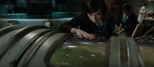 Movie review , 'The Shape of Water' - image credit - FoxSearchlight | YouTube