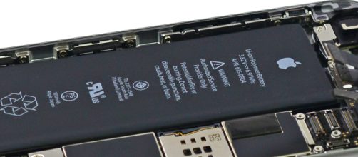 Apple: scelta a sorpresa sulla sostituzione della batteria, ecco come procedere sugli iPhone