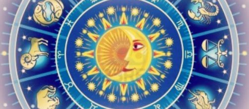 Oroscopo di domani 9 gennaio 2018 | Luna in Scorpione: martedì super per tre segni