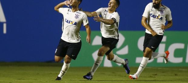 Fabrício Oya é uma das esperanças do Corinthians na competição Fabrício Oya é uma das esperanças do Corinthians na competição