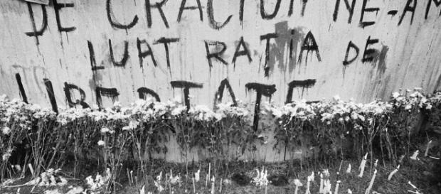 Memento Revoluția din 89, sau cum ne-am cucerit libertatea Memento Revoluția din 89, sau cum ne-am cucerit libertatea