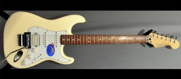 fender-standard-hss-stratocaster-floyd-rose-white - romanguitars.com fender-standard-hss-stratocaster-floyd-rose-white - romanguitars.com
