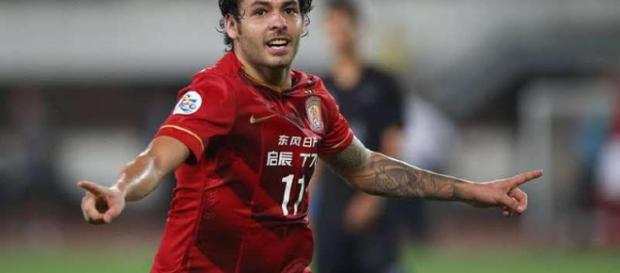 Ricardo Goulart está atualmente no futebol chinês Ricardo Goulart está atualmente no futebol chinês