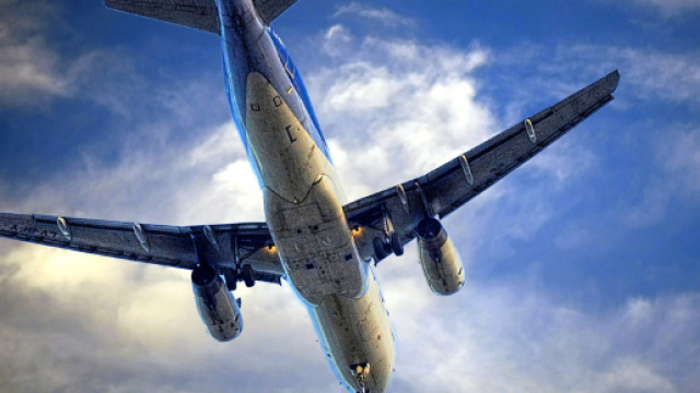 Aereo costretto ad atterraggio di emergenza