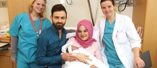 Neonata musulmana offesa in Austria