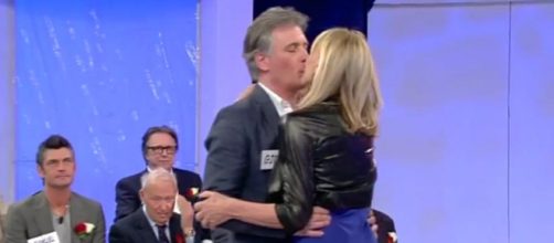 Uomini e Donne Over: Anticipazioni, Gemma Galgani bacia Giorgio ... - melty.it