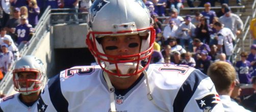 Tom Brady begins his quest for another Super Bowl at home against the Titans. Photo courtesy: Andrew Campbell via Wikimedia Commons