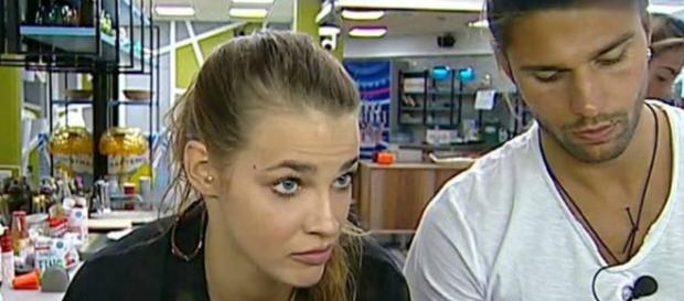 Gf Vip, Luca Onestini e Ivana Mrazova sempre più vicini - today.it Gf Vip, Luca Onestini e Ivana Mrazova sempre più vicini - today.it